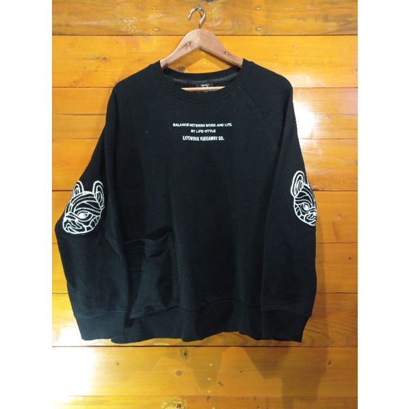 crewneck life work second