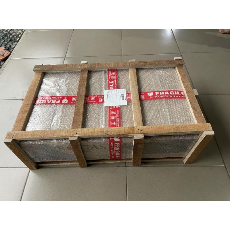 

Packing kayu