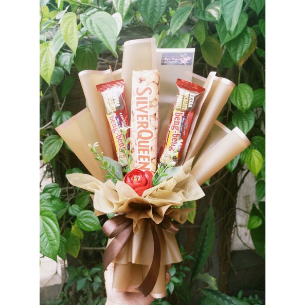 

Buket snack mini | buket Snack isi coklat silverquen dan beng"| Bouquet