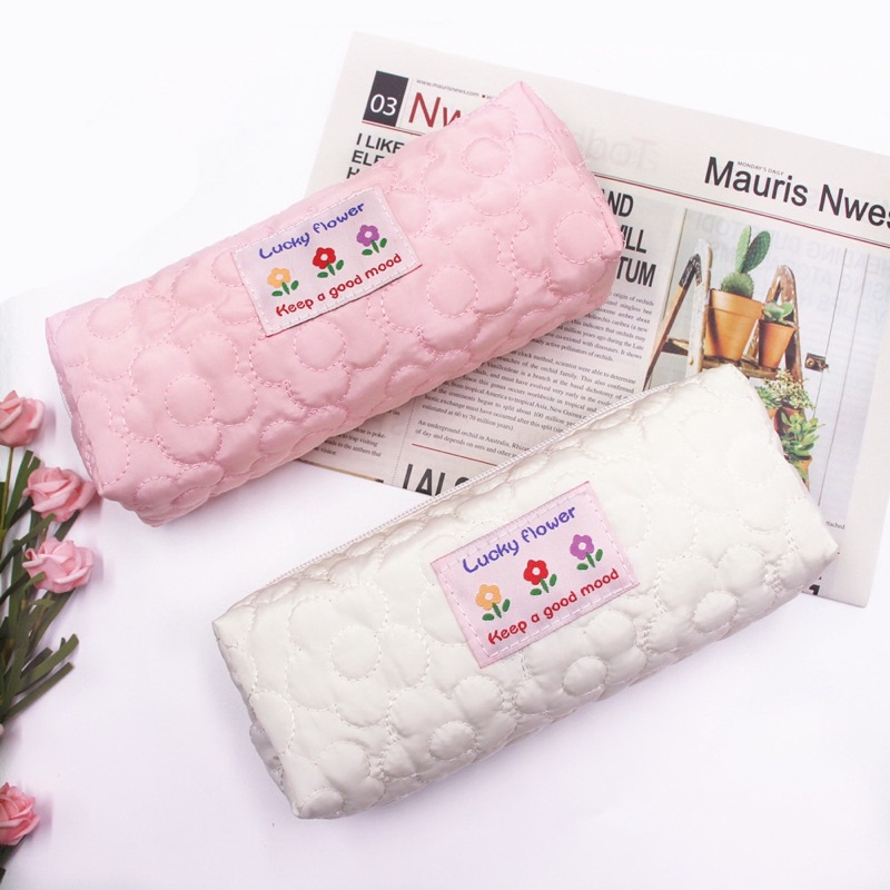 PREMIUM LUCKY FLOWER PUFFY POUCH / LUCKY PENCIL CASE / KOTAK PENSIL MOTIF BUNGA / TEMPAT SKINCARE KOSMETIK BESAR / POUCH MAKE UP FLOWER MOTIF LARGE / TAS KOSMETIK PERJALANAN WANITA TAHAN AIR / KOTAK PENSIL ESTETIK / TRAVELLING POUCH ORGANIZER