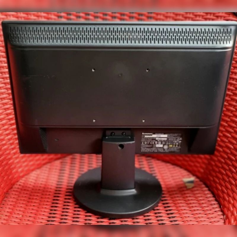 lcd 19in widescreen lenovo monitor kondisi mantul set kabel power dan vga