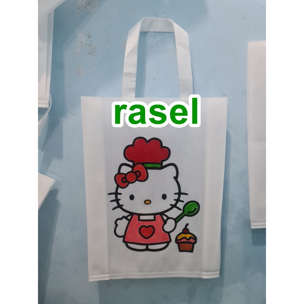

kantong spunbond 30x40x8 mewarnai melukis menggambar cat air spidol kanvas lukis gambar doraemon lol hello kitty robot baby shark bus tayo keropi car upin ipin