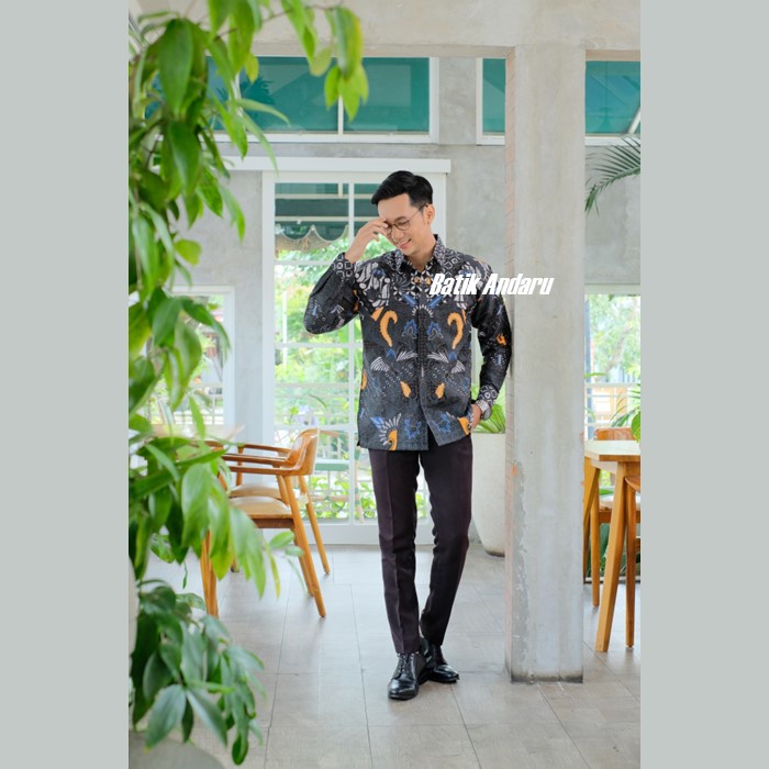 Baju Batik Pria Lengan Panjang Modern Elegant Heem Premium Warna Hitam Bahan Katun Primisima Solo Motif Bunga