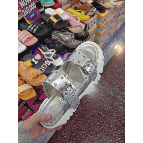 GOSH ORIGINAL ASLI SALE 80% Sandal Sepatu Sneakers