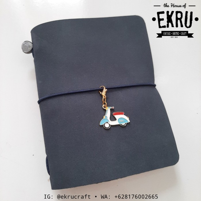 

Note Genuine Leather Cover Travelers Notebook (Midori) Passport B