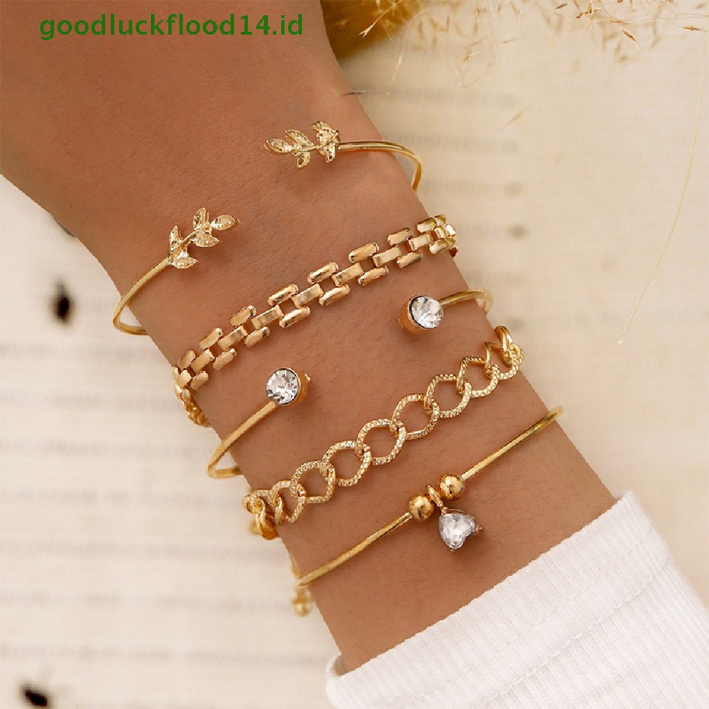 [GOOGFOUR] 4pcs/set Gelang Berlian Berkilau Bulan Bintang Geometris Sederhana Perhiasan Fashion [TOP]