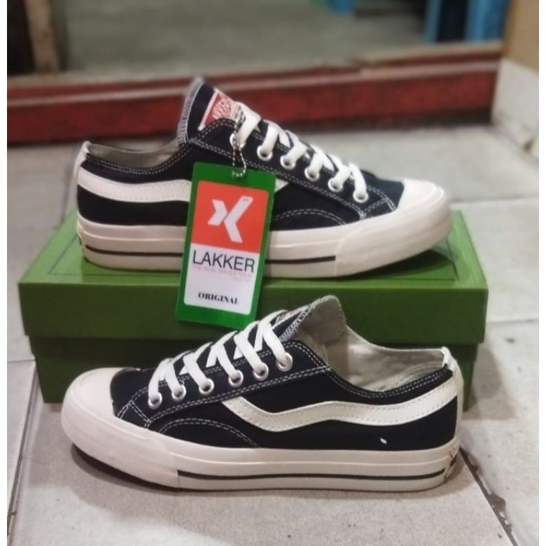 Sepatu lakker original sepatu kasual sneaker pria wanita hitam putih ukuran 38-43