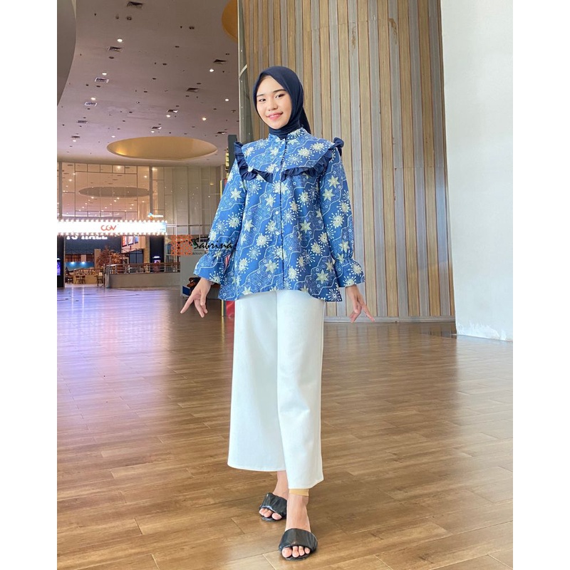 Hallie Blouse Atasan Kemeja Batik Kerja Kantor Wanita Cantik Navy Print Modis Modern Kekinian Busui