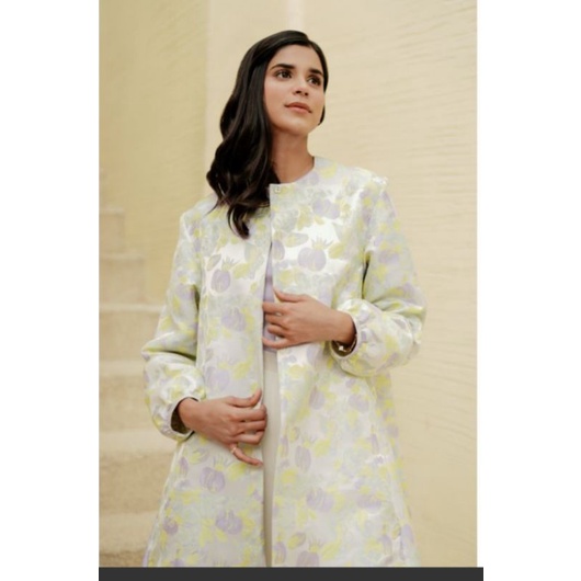 Sale..Benang jarum sense of serenity viera long outer lime