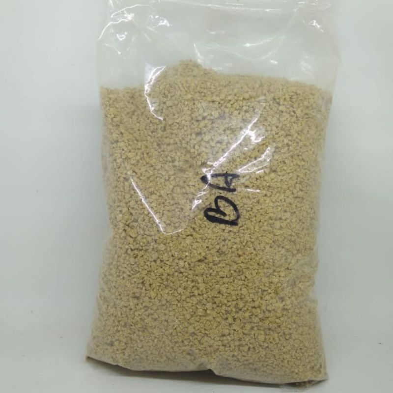 BURAS AYAM HALUS 1KG PAKAN MAKANAN BEBEK ITIK AYAM ENTOG