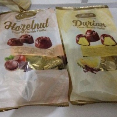 

ALESSIO COKLAT PRALINE RASA DURIAN HAZELNUT MATCHA STRAWBERRY 200GR