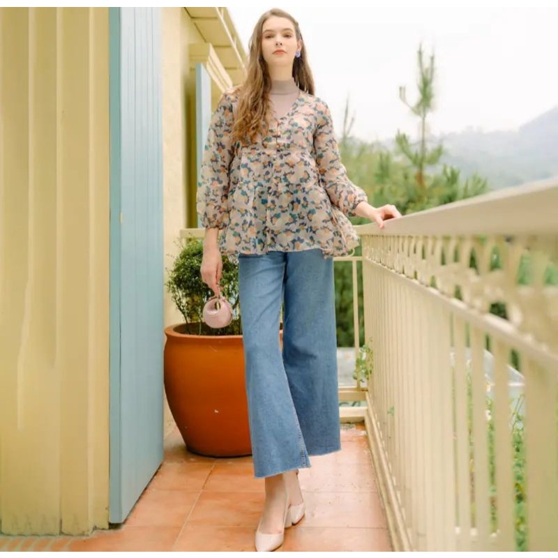 hijabchic amarisa creme floral outerwear