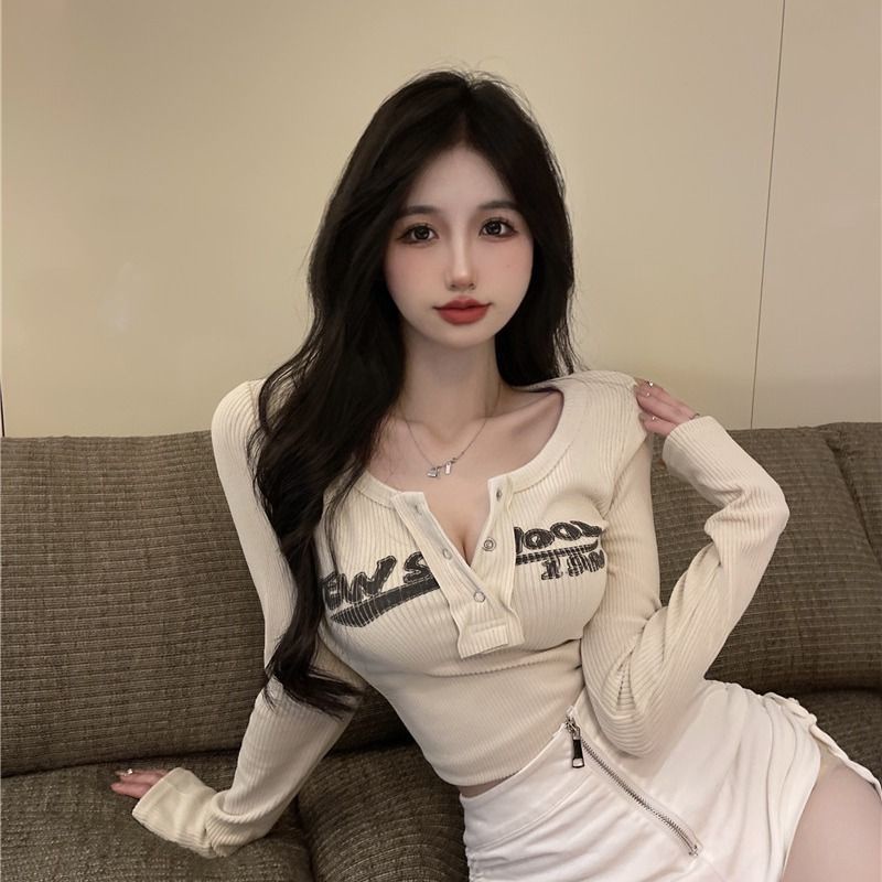 Red Gadis Panas Huruf Pendek Pusar Top Wanita Musim Semi musim Gugur dan Musim Dingin Bawah Kemeja Slim Korea Lengan Panjang Keinginan Murni T-shirt