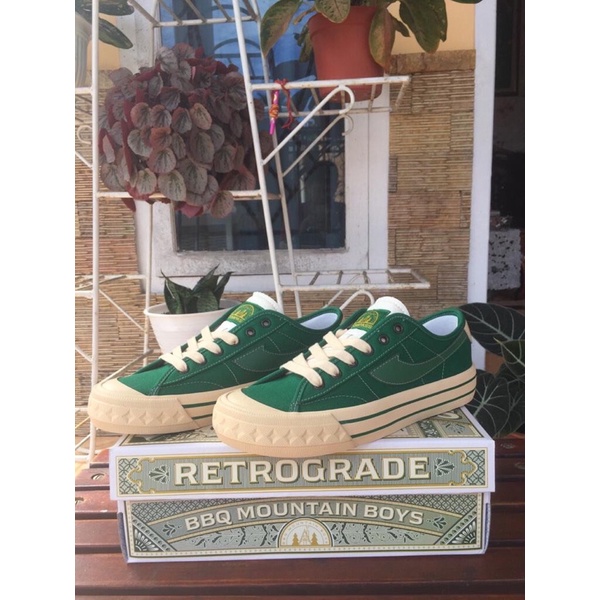 SEPATU COMPASS X BBQ MOUNTAIN SIZE 42 BNIB