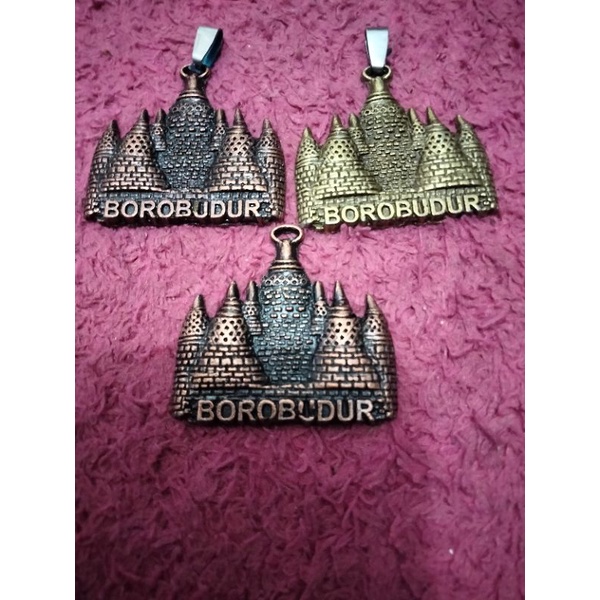 liontin candi borobudur