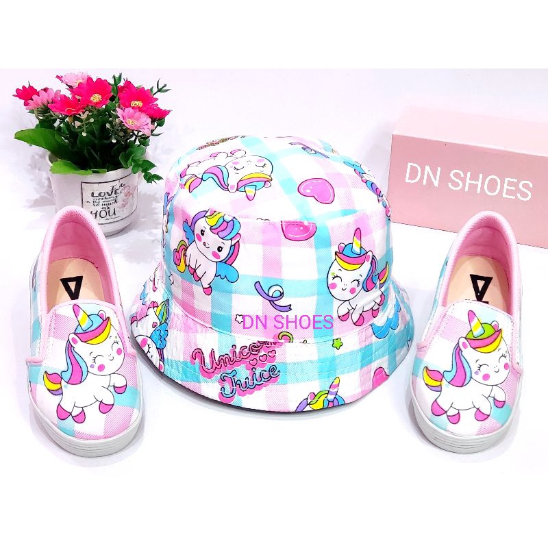 Paket Sepatu Anak Topi Bucket Anak Paket Slip On Anak Bucket Hat Anak Perempuan Lucu Karakter Unicorn Tosca Pink Juice