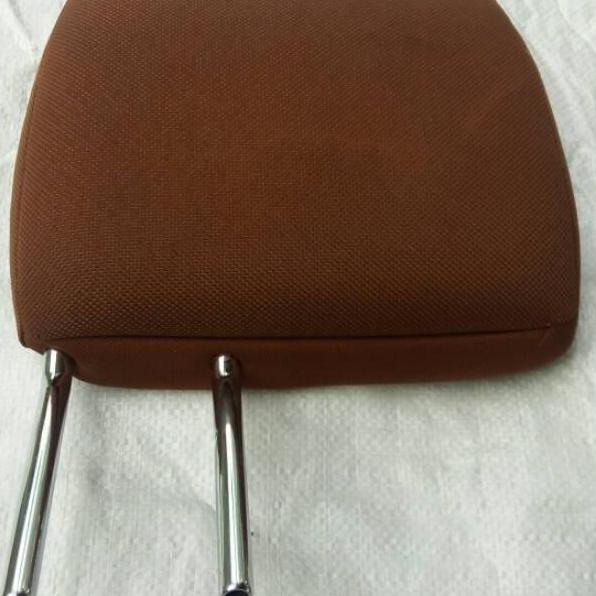 Headrest Jok Belakang Innova Reborn Headrest Bagian Tengah. Top