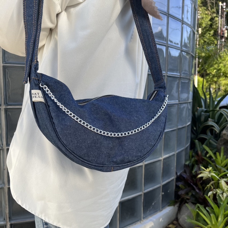 Minji bag | denim round slingbag | WhatInside.Ltd