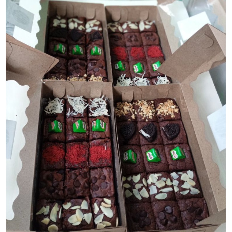 

Brownies Fudgy Dark Chocolate sekat isi 15 ukuran 20x10