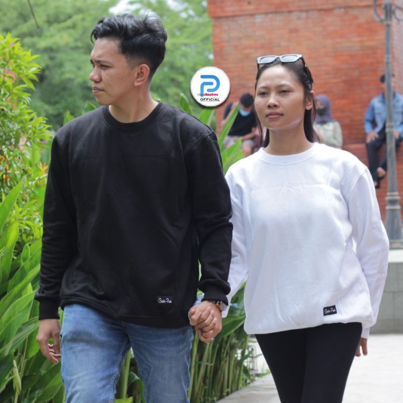 Sweater crewneck pria wanita crewneck polos tebal crewneck polos hitam crewneck oversize crewneck polos premium jaket Surabaya jaket hoddie tanpa topi sweater polos hoddie kaos oblong hoddie primadona official sweater hoddie cewek oblong crewneck polos