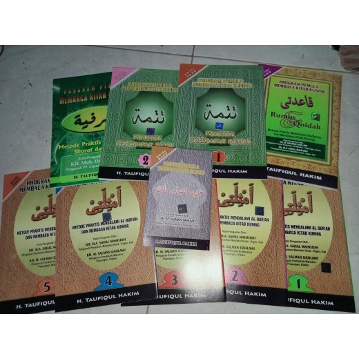 Buku Amtsilati Amsilati Amstilati: Program Pemula Membaca Kitab Kuning Satu Paket 10 Jilid