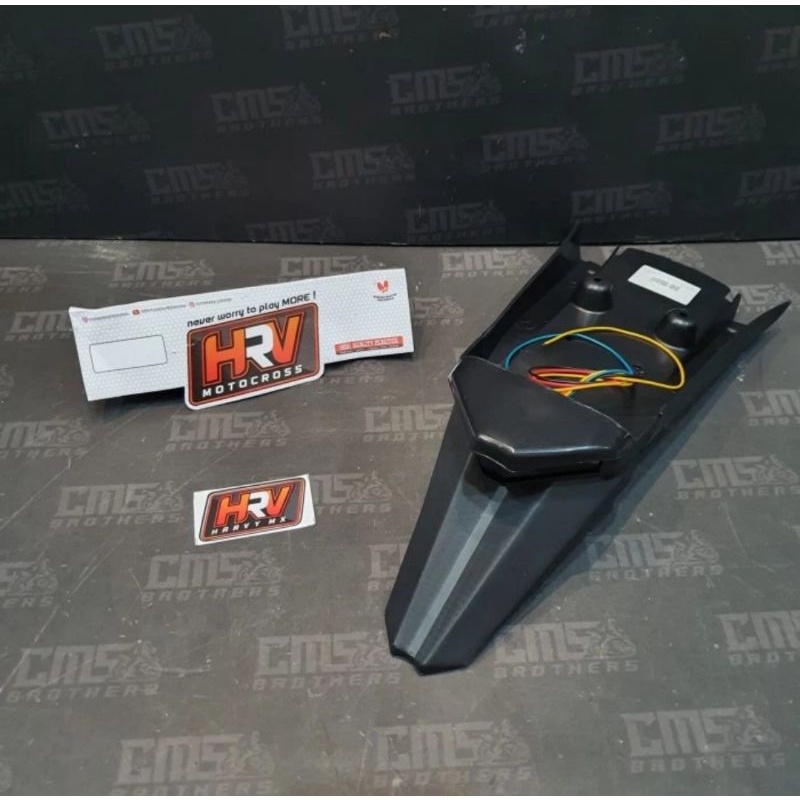 Spakbor Belakang LampuMerk HRV
For KLX BF
Warna Hitam