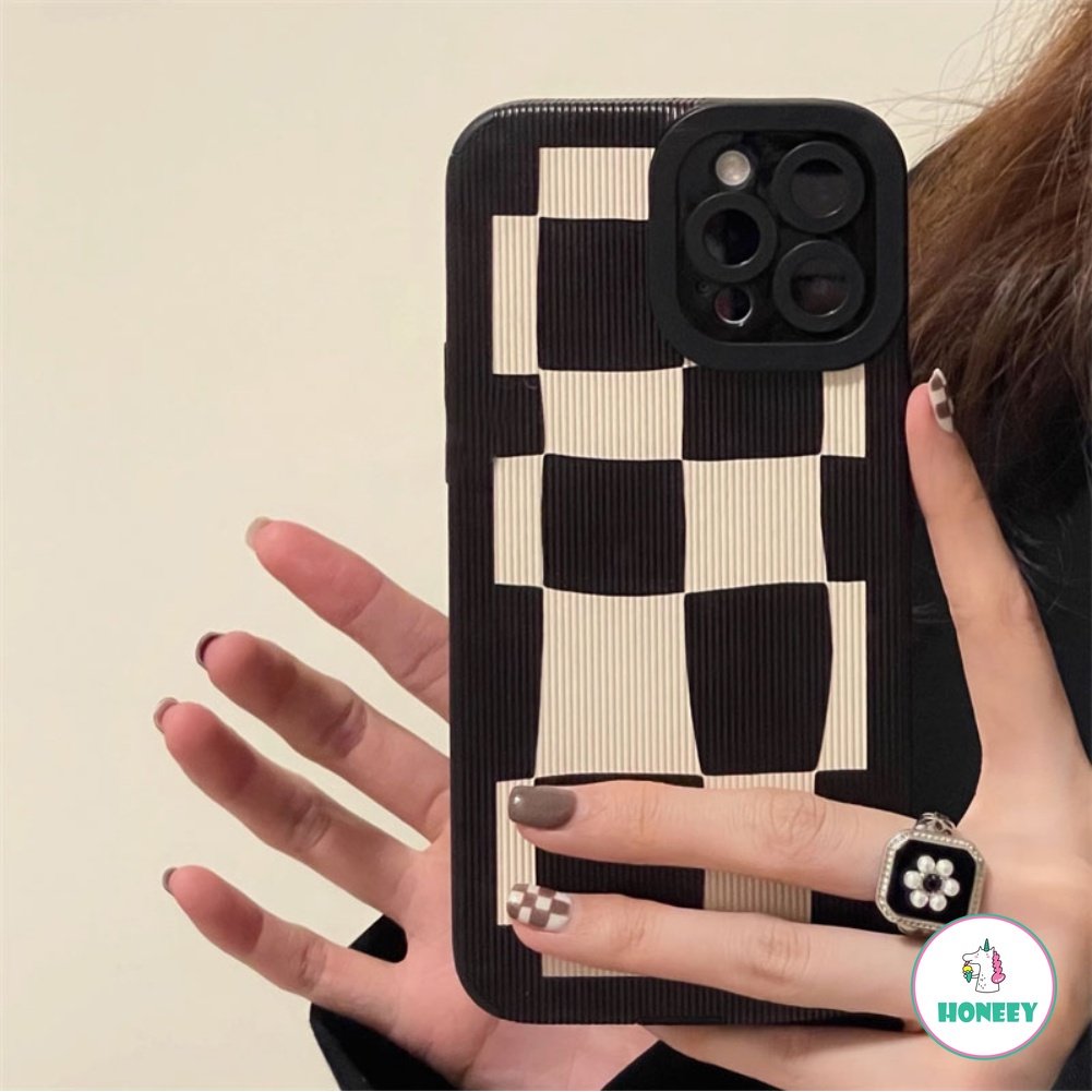 Lluxury Black Lattice Bumper Phone Case Kompatibel Untuk IPhone 14 13 11 12 Pro Max Embos Bumper Matte Bahan Kulit Sutra Lembut Penutup Belakang Handphone