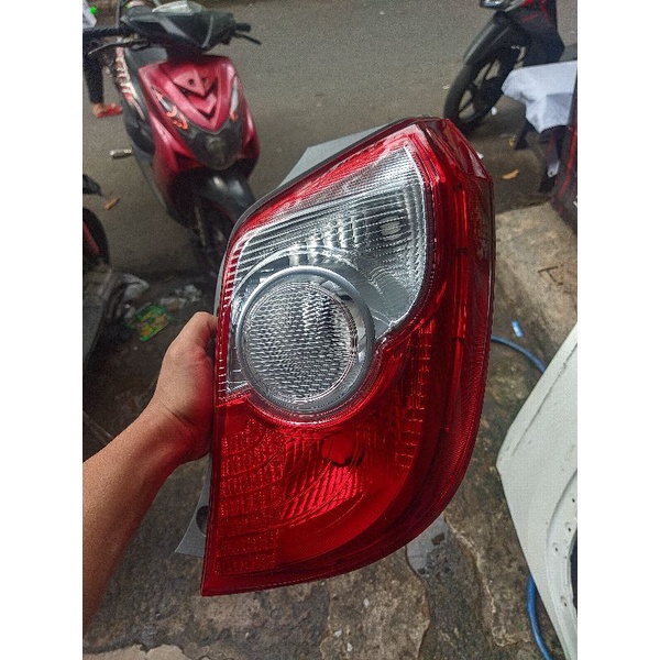 stoplamp lampu belakang Agya ayla original sebelah kanan
