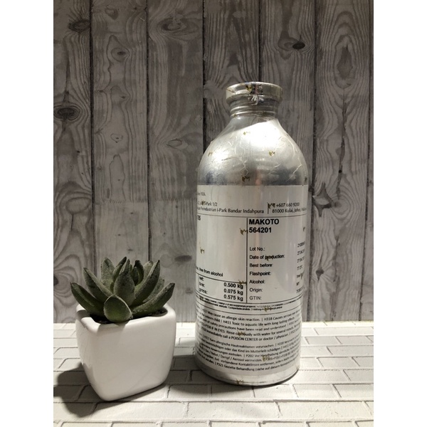 Makoto Luzi-Escada Magnetis Woman