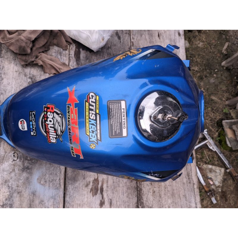 Tangki megapro mono ori copotan motor warna biru