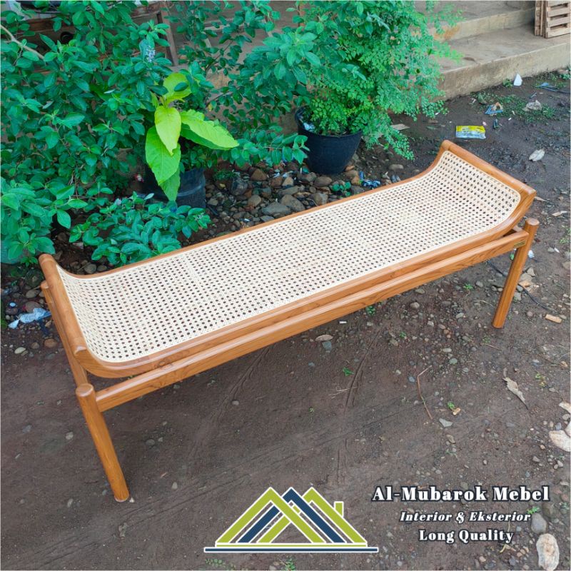 Bangku Cafe Panjang Dudukan Rotan Jati