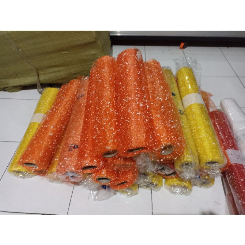 

kain tile salju per roll