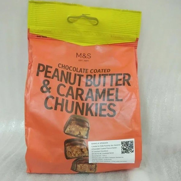 

MARKS & SPENCER Chocolate Coated Peanut Butter & Caramel Chunkies 130gr