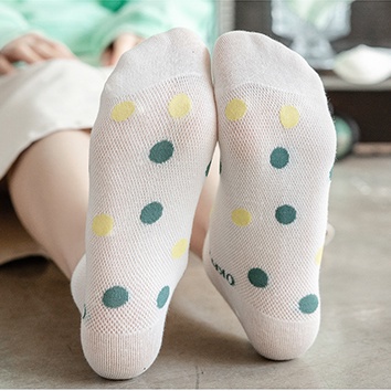 ⭐️𝐈𝐇𝐒 𝟕𝟔𝟖 𝐋𝐚𝐦𝐩𝐮𝐧𝐠⭐️Kaos Kaki Wanita Motif Ice Cream Kaos Kaki Es Krim Japanese Fashion Import