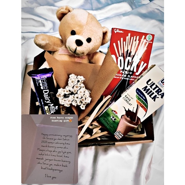 

hampers box gift valentine graduation murah