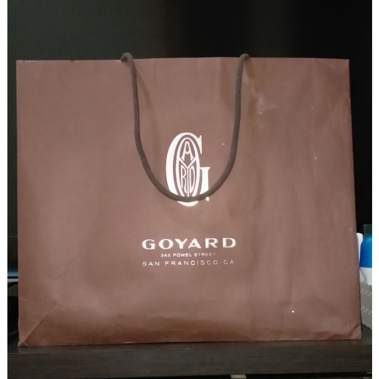 paperbag branded goyard