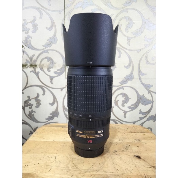 lensa Nikon 70-300vr like new