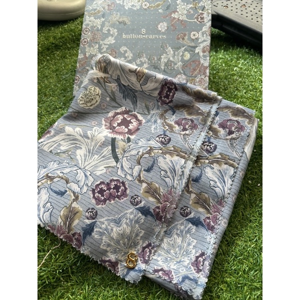 preloved buttonscarves royal blue jeans