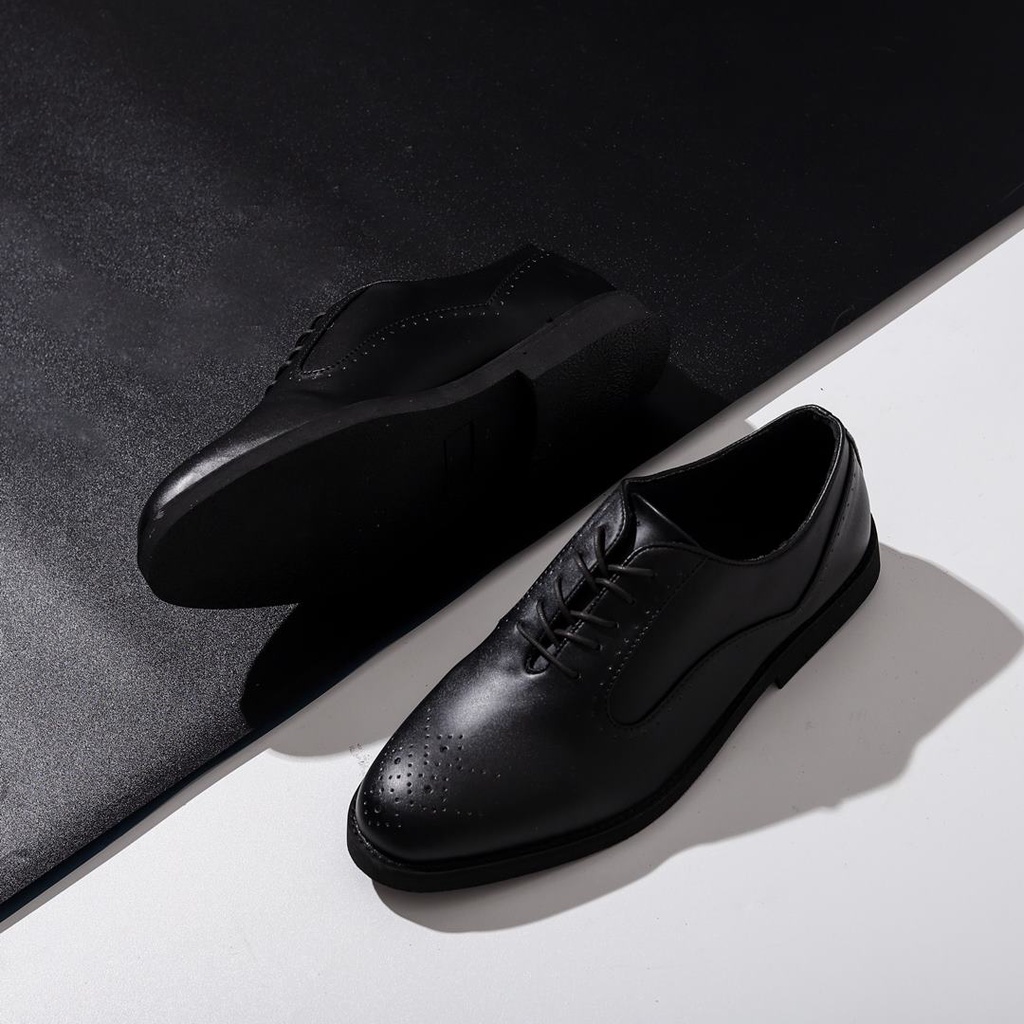 CERBERUS BLACK ORIGINAL x LVNATICA Sepatu Formal Hitam Tali Pria Pantofel Kerja Kantor Dinas Resmi Guru Kantoran Pesta Pernikahan Kondangan Nikah Kuliah Casual Derby Oxford Semi Kulit Premium Footwear Big Size Jumbo Ukuran Besar 44 45 Keren Murah Terbaru