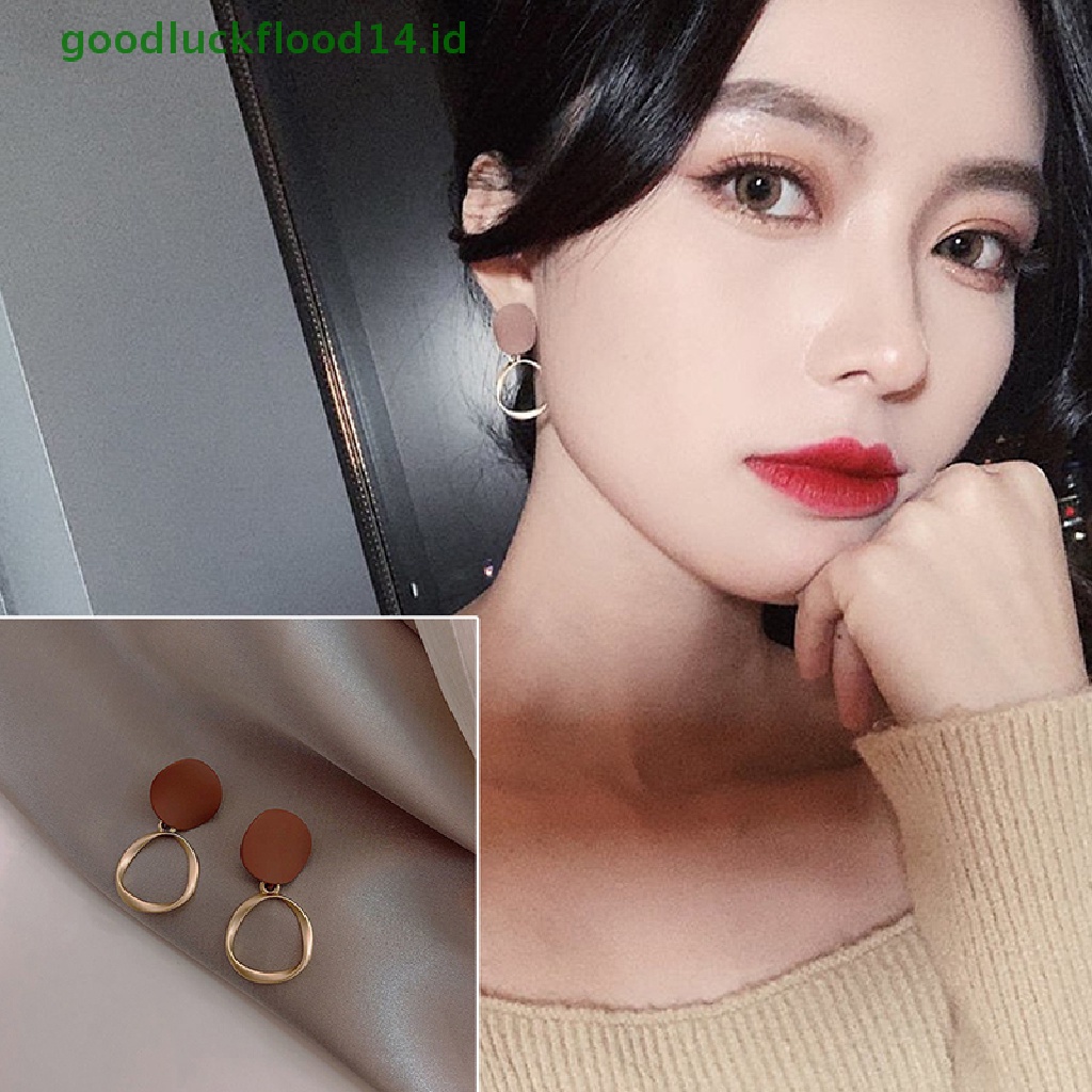 [GOOGFOUR] 1pasang High-end Anting Gadis Mutiara Telinga Klip Wanita Fashion Perhiasan Aksesoris Pernyataan Menjuntai Anting-Anting [TOP]