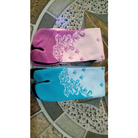 grosir!!!(12 Pasang) kaos kaki jempol motif bunga sakura terbaru muslimah panjang lembut dan nyaman di gunakan warna random