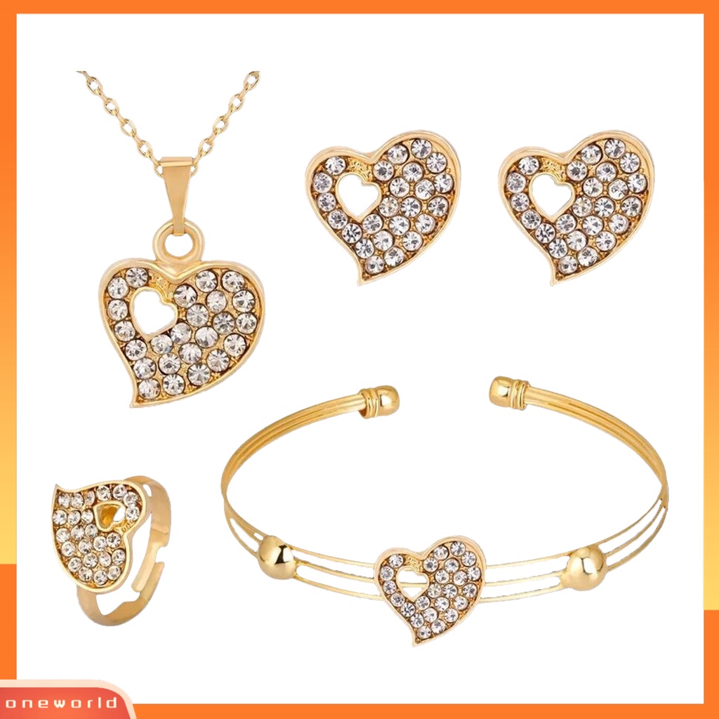 [oneworld] 4pcs/set Perhiasan Wanita Bentuk Hati Hias Berlian Imitasi Warna Emas Shiny Lady Gelang Cincin Set Untuk Pernikahan