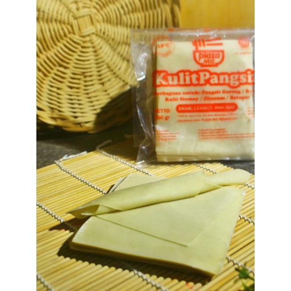 

KULIT PANGSIT / GYOZA / SIOMAY HOMEMADE NON MSG