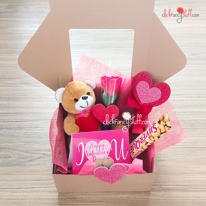 

✨READY✨ -Hampers Kado Valentine Paket Hadiah Valentine Gift Boneka Bunga Coklat- 1.1.23