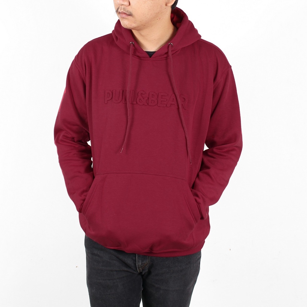 hoodie pull&bear pria maroon keren / sweater pria pull&bear maroon / crewneck pull&bear wanita maroo
