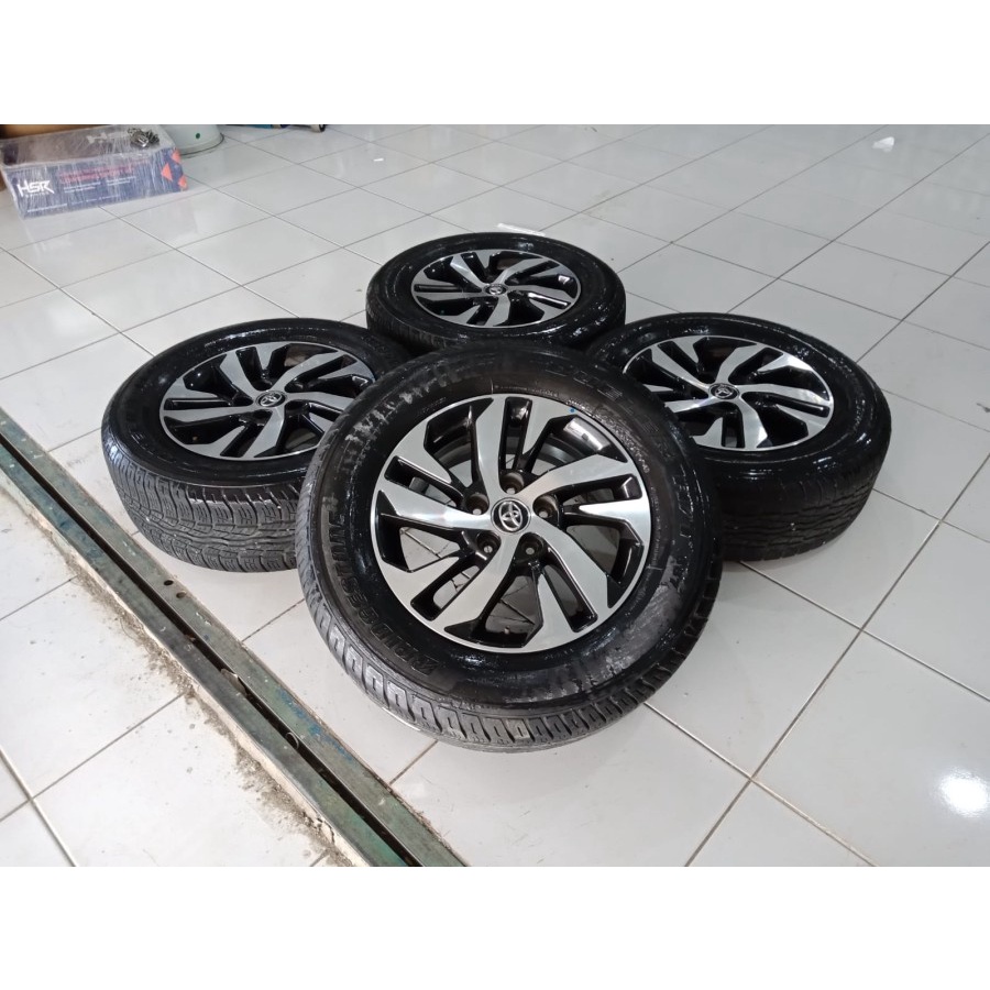 Velg Mobil Racing Ring 16 Baut 5 STD RUSH R16X6,5 5X114,3 ET50 BAN 235 60 R16