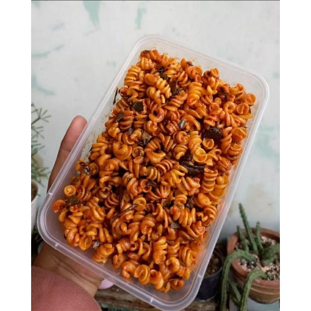 

Makaroni ULIR Balado Daun Jeruk