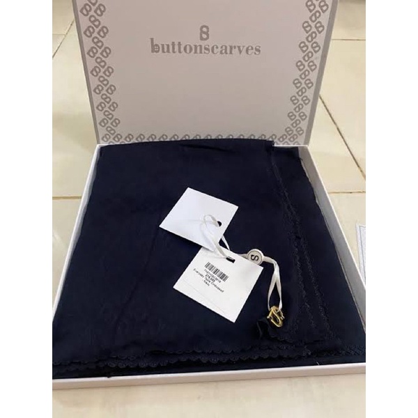 TAPIS EMBOSSED NAVY BUTTONSCARVES
