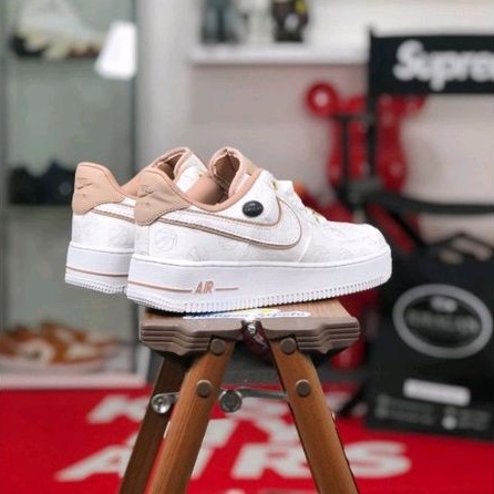 Nike Air Force 1 '07 LX &quot;White/Bio Beige-White-Metallic Gold&quot;