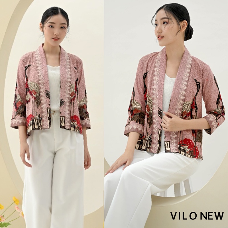 Evercloth Vilo Blazer Batik Wanita Outer Batik Rompi Wanita Jaket Luaran Family Batik Couple Atasan Blouse Batik Bomber Couple Seragam Couple Batik Modern Burung Pink